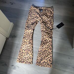Burton Leopard Print Flare ski/ board pants